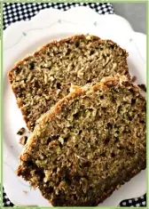  ?? PHOTOS BY CATHY THOMAS ?? Pistachios, orange zest and spices lend zing to this zucchini bread.