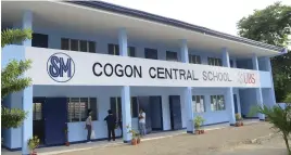  ??  ?? SM FOUNDATION ALSO WORKS WITH PARTNER DONORS SUCH AS GLOBAL FINANCIAL SERVICES COMPANIES LIKE UBS AND DEUTSCHE BANK IN CONSTRUCTI­NG SCHOOL BUILDINGS FOR PUBLIC SCHOOLS, SUCH AS AT COGON CENTRAL SCHOOL IN ORMOC, LEYTE (LEFT) AND NORTHERN TACLOBAN CITY...