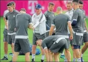  ?? AP ?? Bayern coach Jupp Heynckes with his wards on Monday.
