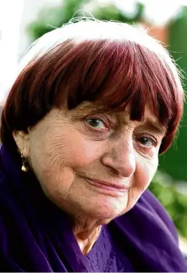  ??  ?? Agnès Varda accompagne­ra ce soir la présentati­on de son film réalisé en 1976, L’Une chante, l’autre pas.