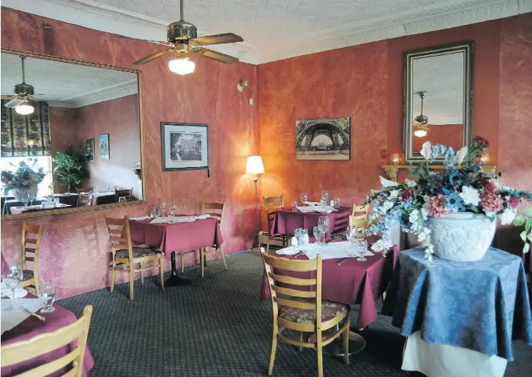  ?? EDMONTON JOURNAL/FILE ?? Reader Sheila Edmonds recommends the fresh baked croissants at the French-café-style La Boheme in Edmonton.