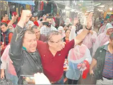  ??  ?? El aspirante al Senado Nicanor Duarte Frutos volvió a criticar a Horacio Cartes. Fue ayer en Ciudad del Este.