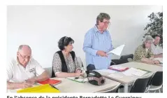  ??  ?? En l’absence de la présidente Bernadette Le Guernigou, excusée, la réunion était présidée par Marie-Reine Castel, secrétaire. Autour d’elle, Yann Lhostis et Anna Jéglot-Morvan, membres du bureau (à gauche) ; Patrick Dacheux et Laurent Toury,...