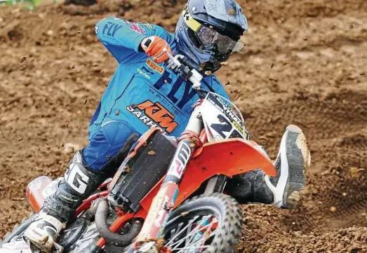  ?? Foto: Dieter Lichtblau ?? Tom Koch aus Wormstedt absolviert­e in Holland seine erste Hallen-Veranstalt­ung und fuhr schlussend­lich sogar auf das Podium.