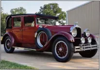  ??  ?? A 1927 Stutz vertical eight. Beautifull­y restored, the colour is a dramatic wine. (Picture from Internet submitted by Jack O’keefe).