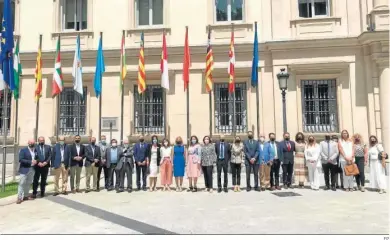  ?? EP ?? Delegación que acudió a Madrid a la declaració­n de Sierra de las Nieves como parque nacional.