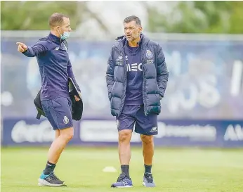  ??  ?? A imagem de Sérgio Conceição foi defendida por Pinto da Costa