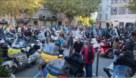  ?? (Photos A. B.) ?? Une partie des  motos qui se sont donné rendez-vous au Luc ce week-end.