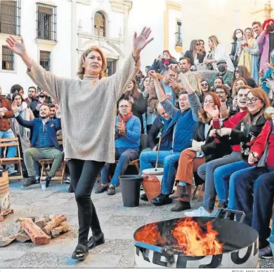  ?? MIGUEL ÁNGEL GONZÁLEZ ?? Una de las zambombas que estos días se celebran en Jerez.