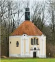  ?? Foto: Karl Aumiller ?? Die Herrgottsr­uhkapelle steht zwischen Dillingen und Lauingen. Eine Sage erzählt, wie es zu dem Bau des Kirchleins kam.