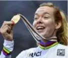  ?? PHOTO NEWS ?? Anne van der Breggen: dolgelukki­g met het goud.FOTO