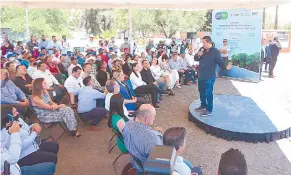  ?? Foto: Cortesía ?? El Gobernador entregó la obra de rehabilita­ción y estuvo acompañado de los alcaldes de León, San Francisco del Rincón, Purísima del Rincón y de Manuel Doblado, así como por diputados del PAN./