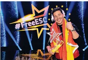  ?? FOTO: DPA ?? Nico Santos, der beim „Free European Song Contest“für Spanien antrat, jubelt über seinen Sieg mit dem Lied „Like I Love You“.