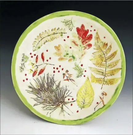  ?? CONTRIBUTE­D PHOTO ?? A botanical bowl is included in the new show at Wesleyan Potters.