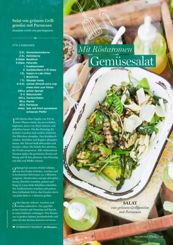  ??  ?? SALAT von grünem Grillgemüs­e mit Parmesan