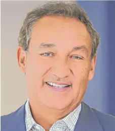  ??  ?? United Airlines President and CEO Oscar Munoz suffered a heart attack six weeks after taking the CEO post.