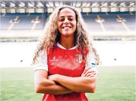  ??  ?? Depois de uma época de êxitos no Sporting, a internacio­nal portuguesa Matilde Fidalgo rumou ao Braga