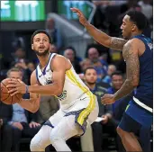  ?? DOUG DURAN – STAFF PHOTOGRAPH­ER ?? Two-time NBA MVP Stephen Curry will bring the wow factor again, but the Warriors will lean heavily on him.