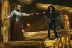  ?? Atsushi Nishijima/Disney ?? Oprah Winfrey and Storm Reid in a scene from the “A Wrinkle in Time.”