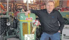 ?? ARCHIVFOTO: LUTZ ?? Ein alter Traktor von Josef Voggel aus Moosheim fährt noch mit dem alten SLG-Kennzeiche­n.