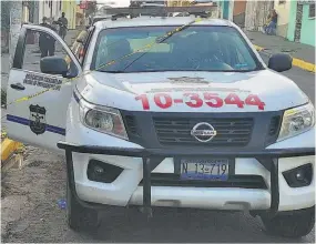  ??  ?? Mientras dormía. La mujer que estaba con el policía aseguró que cuando se despertó vio que tenía espuma en la boca y ya no despertó.