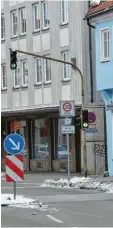  ?? Foto: Jonas Voss ?? Die Ampeln in der Lauinger Innenstadt sind seit Freitagmit­tag wieder in Be trieb. Im November hat der Stadtrat die sen Beschluss gefasst.