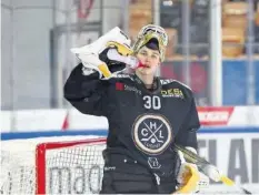  ?? FRESHFOCUS ?? Es war nicht der Abend von Lugano-Goalie Elvis Merzlikins.