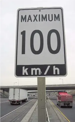  ?? MARK RICHARDSON TORONTO STAR ?? The Transporta­tion Ministry will raise the speed limit to 110 km/h on stretches of three major Ontario highways as part of a pilot project beginning in September.