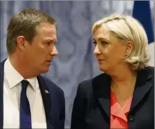  ?? (Photo AFP) ?? Le ras-le-bol des automobili­stes se politise avec le soutien de Nicolas Dupont-Aignan et Marine Le Pen.