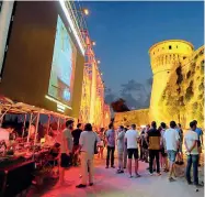  ??  ?? Il festival MusicalZOO è giunto alla decima edizione. Le iniziative dal Castello si allarghera­nno anche alla città e ai luoghi della provincia