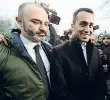  ??  ?? Con il leader Massimo Bugani, capogruppo M5S a Bologna, con Luigi Di Maio