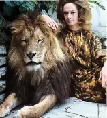  ??  ?? Matching manes: Actress Tippi Hedren with her pet lion Neil