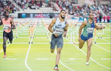  ?? FOTO: EFE ?? El plusmarqui­sta español de 110 vallas Orlando Ortega brilló en el Vallehermo­so y la Diamond League de París con 24 horas de diferencia