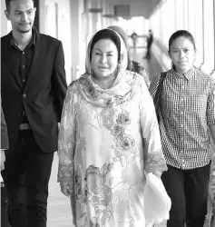  ??  ?? Rosmah Mansor arriving at the Sessions Court for her corruption case involving solar projects yesterday. - Bernama photo