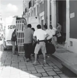  ??  ?? La persona se ahorcó dentro de un cuarto en el centro de la ciudad.