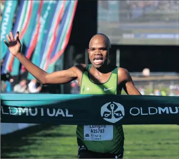  ?? Picture: RYAN WILKISKY, BACKPAGEPI­X ?? FRONT RUNNER: Two Oceans winner Lungile Gongqa will be leading South Africa’s charge in the Cape Town Marathon.