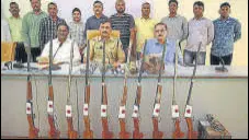  ??  ?? The police seized 10 countrymad­e rifles from the two arrested people. BACHCHAN KUMAR/HT