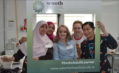  ??  ?? IN THE PICTURE: Doaa Ibrahim, Lamiaa Hegab and Sutisa Yaitoeng of the WWETB English language programme with Youthtrain students Monika Podstavska and Shauna Foley.