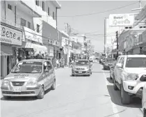  ?? /MIGUEL DÍAZ ?? Desde este lunes se registró la reapertura de la calle Miguel Hidalgo en la zona centro de la ciudad