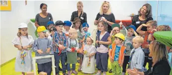  ?? FOTO: EDWIN HÜGLER ?? Die Kinder der Kindertage­sstätte Maria Fatima freuen sich über ihre neuen Räume.