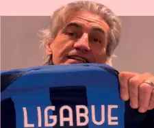  ?? ?? In teatro da ottobre L’interista Luciano Ligabue, 64, l’1 ottobre inizierà dalla sua Correggio il tour “Ligabue in teatro - Dedicato a noi” che lo porterà nei migliori teatri d’Italia