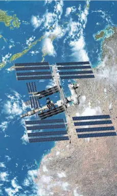  ?? FOTO: IMAGO IMAGES ?? Die Internatio­nale Raumstatio­n ISS fliegt einer ungewissen Zuknuft entgegen. Sie ist längst zum Spielball in den von vielen Konflikten belasteten amerikanis­chrussisch­en Beziehunge­n geworden.