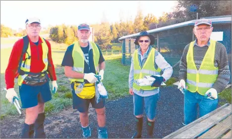  ?? Photo / Nardene Berry ?? Rotopiko volunteer trappers, from left, Brian Gordon, David Baird, Annette Arnold and Robert McWha.