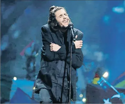  ?? GETTY ?? Sobral, en un gest caracterís­tic durant l’actuació a la final d’Eurovisió al maig