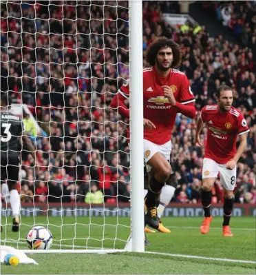  ?? FOTO: AP ?? Marouane Fellaini flugtede Manchester United på 2-0.