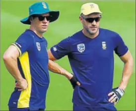  ?? REUTERS ?? The lack of communicat­ion between AB de Villiers (left) and Faf du Plessis in the Champions Trophy match against India led to the South Africa skipper’s run out.