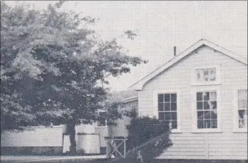  ??  ?? An old photograph of the Te Miro School building, the school started in 1920.