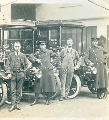  ??  ?? Werbell cars and taxis. Second right is Alexander Robertson, head engineer at Werbell in Dundee. Werbells were built between 1907 and 1909.