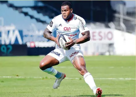  ?? La vitesse de Virimi Vakatawa a permi de créer des désiquilib­res dans la défense d’Oyonnax entraînant son essai à la 31e minute. Photos Icon Sport ??