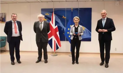  ?? Photograph: Etienne Ansotte/European commission/PA ?? David Frost, Boris Johnson, Ursula von der Leyen and Michel Barnier in Brussels. Johnson and von der Leyen decided there was a way forward at the meeting.